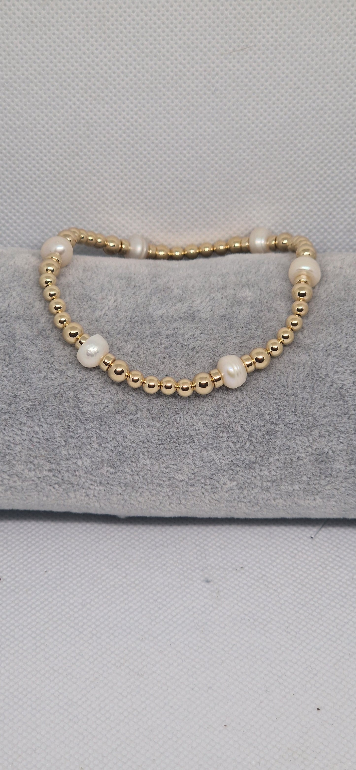 Pearl and gold-filled bracelet